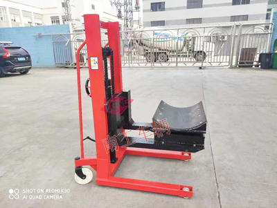 1672974025571690.jpg 1吨手动卷筒工具车6I.jpg