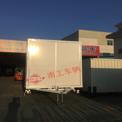 1676078749102954.jpg 1.5吨箱式全挂拖车3I.jpg