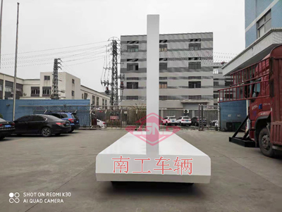 1684569707332869.jpg 2.2吨固定式LED广告拖车4I.jpg