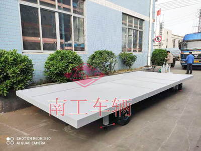 1684573384655782.jpg 7吨移动式房车底盘3I.jpg