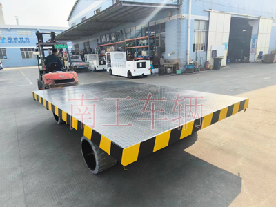 1702885328583658.jpg 30吨重型球友会(中国) 环保实心轮胎3I.jpg