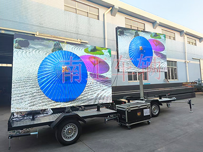 1735782493446974.jpg 0.2吨户外LED广告拖车,全挂工具车2I.jpg