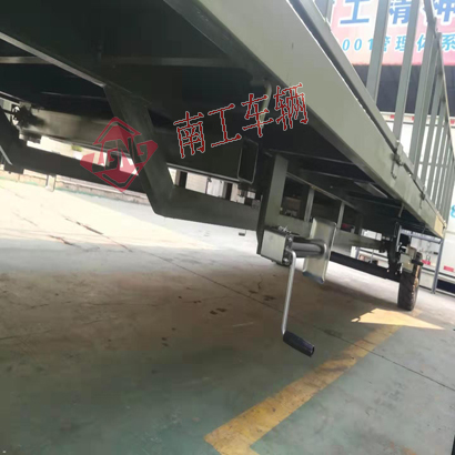 5吨护栏华体会(中国)一站式服务平台军绿色4I.jpg