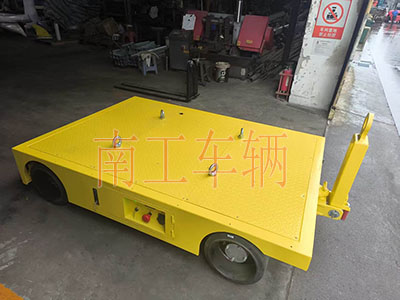 4吨自走式电动华体会(中国)一站式服务平台 牵引拖车5I.jpg